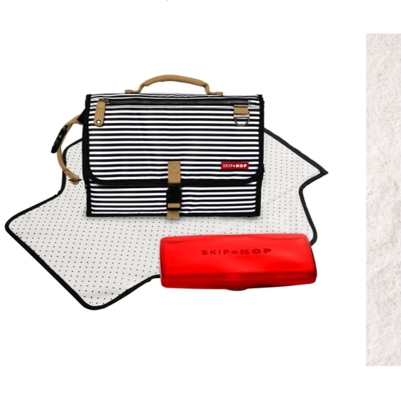 Skip*Hop Pronto changing station - Picture 5 of 6